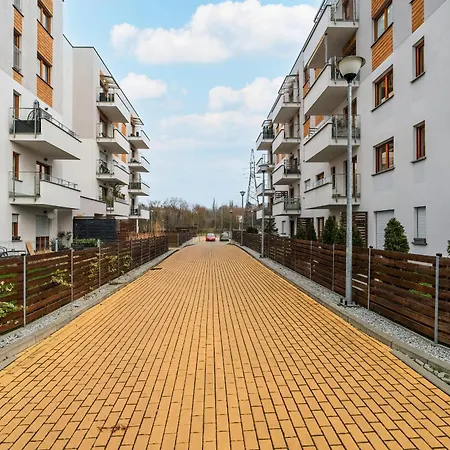 Apartment Bright With Balcony And Free Garage By Renters Poznan