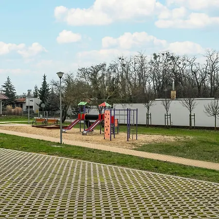 Bright With Balcony And Free Garage By Renters * Poznan